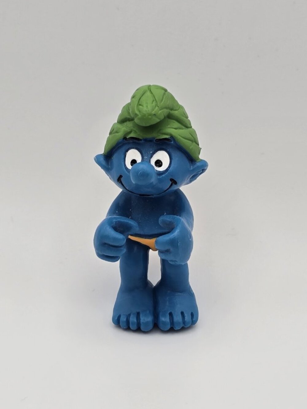 Smurf PVC Figure Sitting Down Smurf Leaf Hat~ Schleich Peyo Collectible